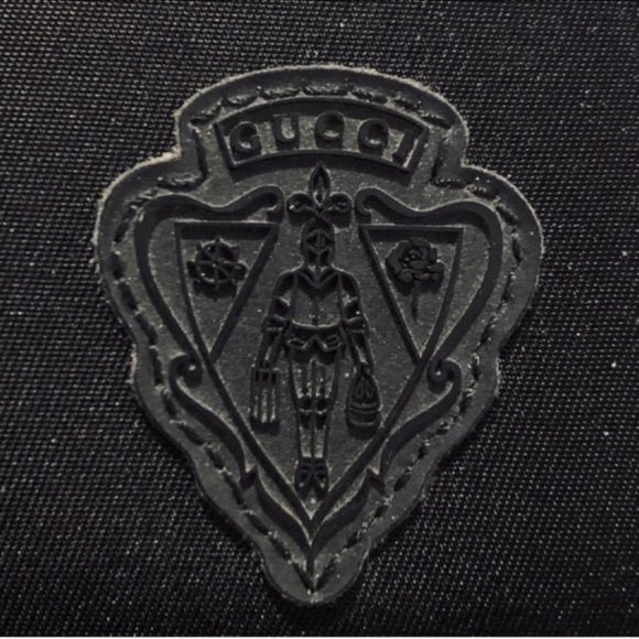 GUCCI | Card Case | Card Case with Gucci Crest - Picture 6 of 11